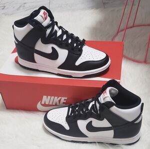 Nike Black and White Sneakers